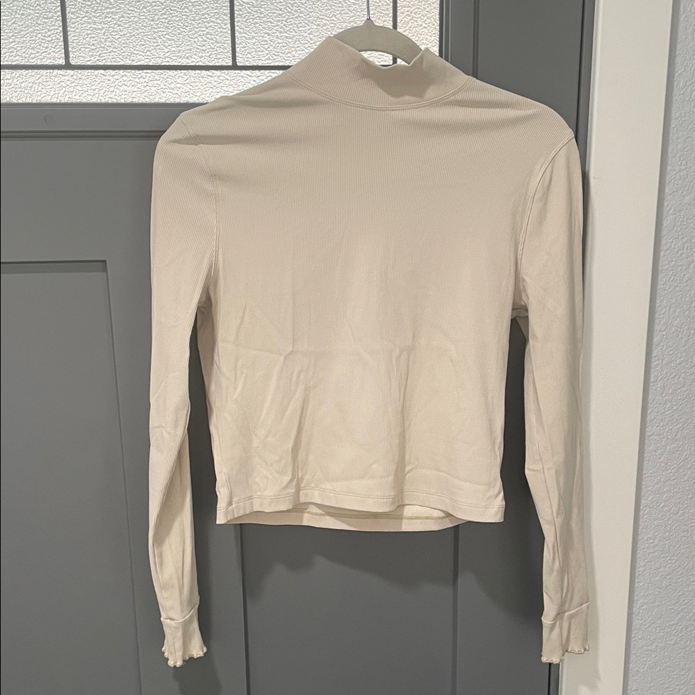 Outdoor Voices Cream Long Sleeve Top - Picture 1 of 1